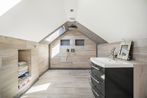 Photo 6- click for photo gallery